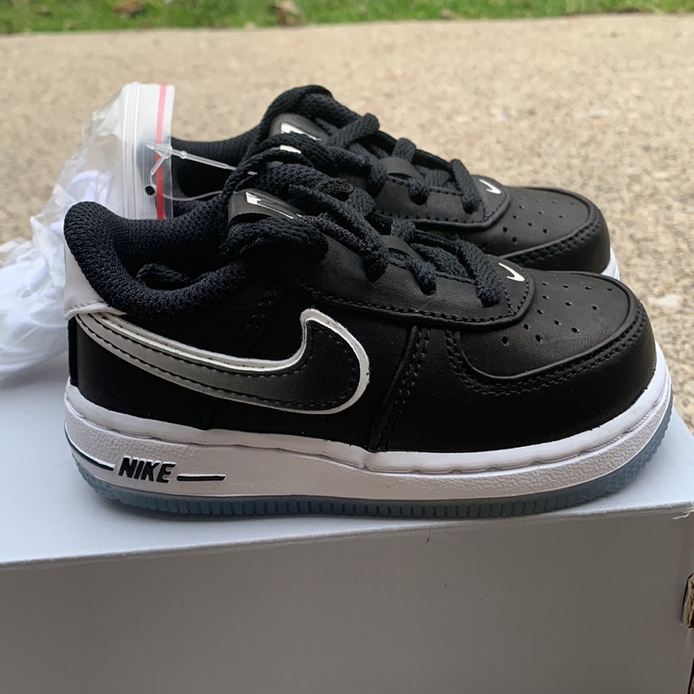 NEW Rare Airforce 1 “True to 7”  Colin Kaepernick Size 6C - Picture 2 of 13